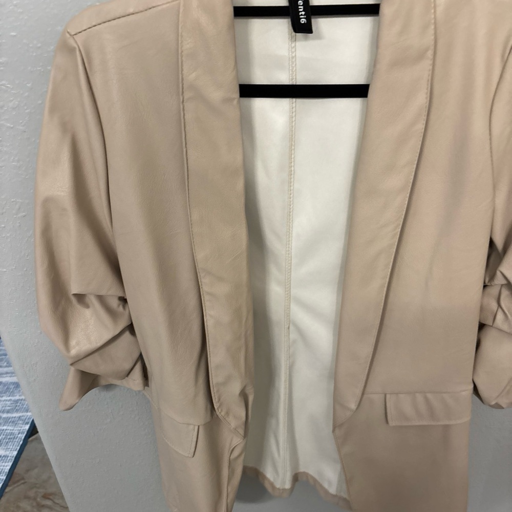 Chic Tan  Leather Women's Blazer